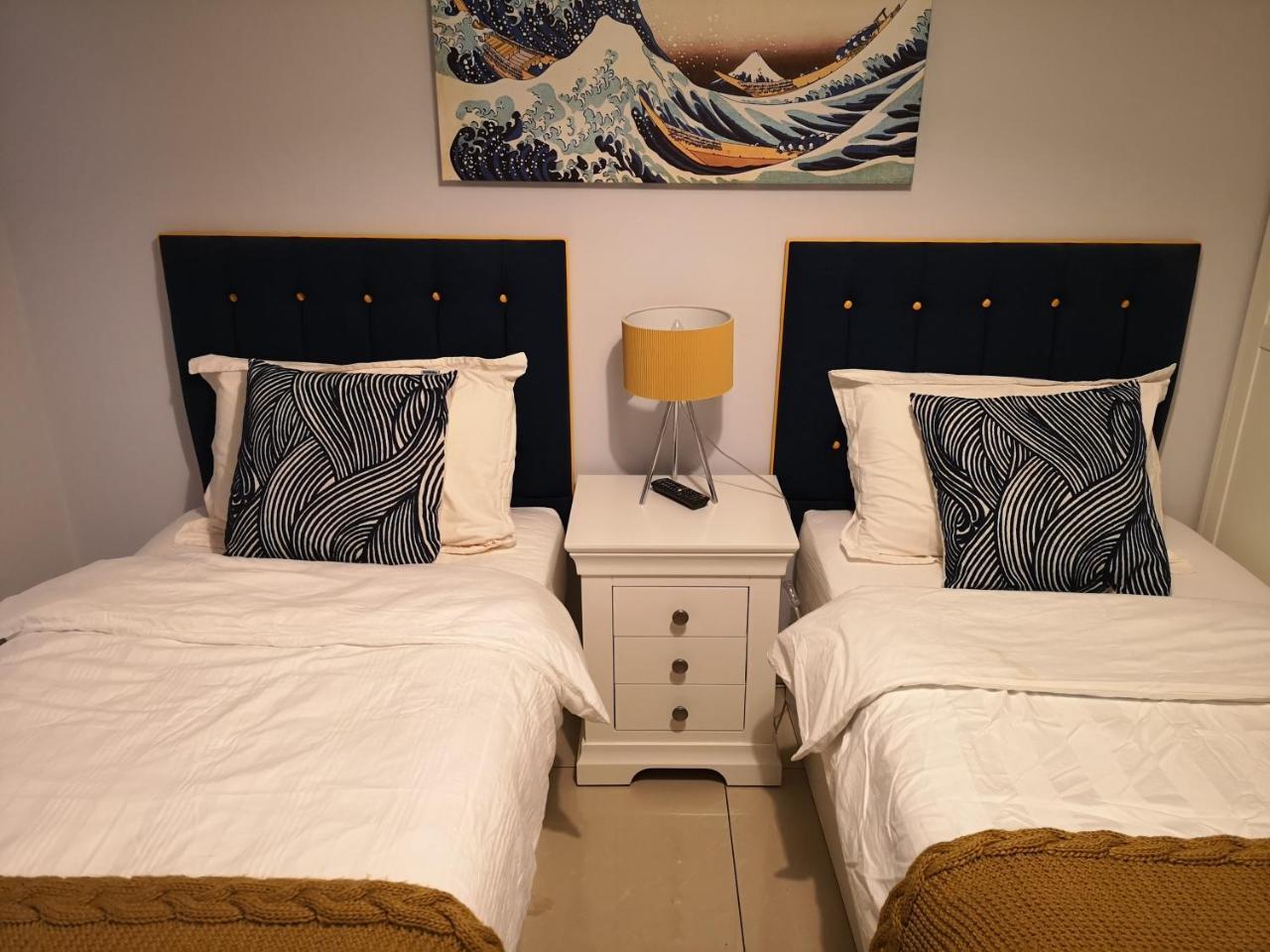 Riverside Rooms เรดดิ้ง ภายนอก รูปภาพ